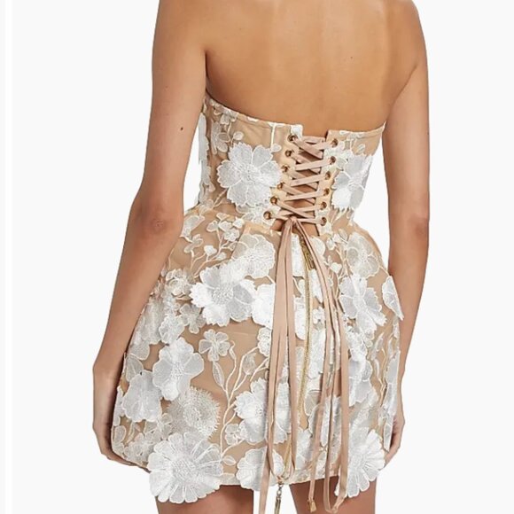 Bronx and Banco Size 6 (Jasmine Maraya Floral Mini dress) - Picture 4 of 10